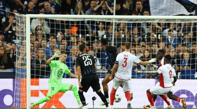 Brugge đè bẹp Monaco 4-1 tại Champions League, Fati ghi bàn danh dự