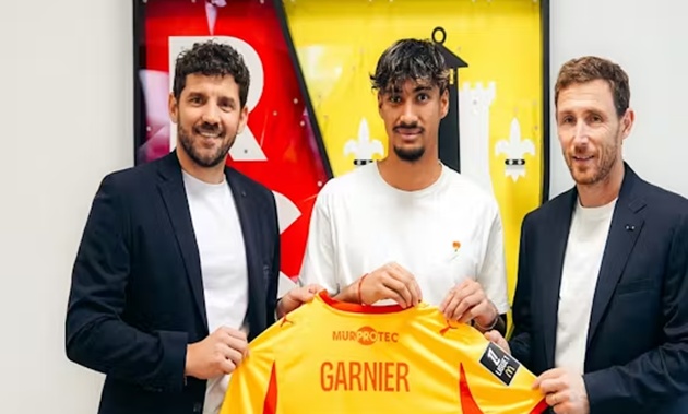 Erawan Garnier rời Lyon, ký hợp đồng với Lens