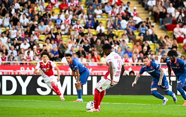 Fati lập cú đúp giúp Monaco tránh thất bại