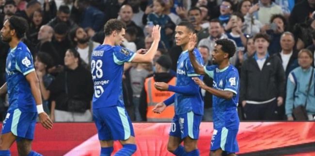 Greenwood nổ súng, Marseille vượt mặt PSG chiếm đỉnh bảng Ligue 1