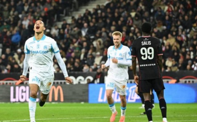 Greenwood và bước tiến trở thành trung phong hàng đầu Ligue 1