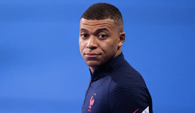 Mbappe lỡ buổi tập đầu tiên ở tuyển Pháp