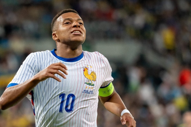 Mbappe rời tuyển Pháp, trở lại Real chữa trị chấn thương