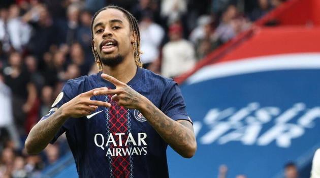 PSG đúng khi giữ lại Barcola