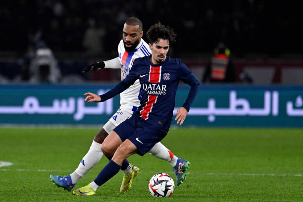 Soi trận Lyon vs PSG: Nhà vô địch vượt khó