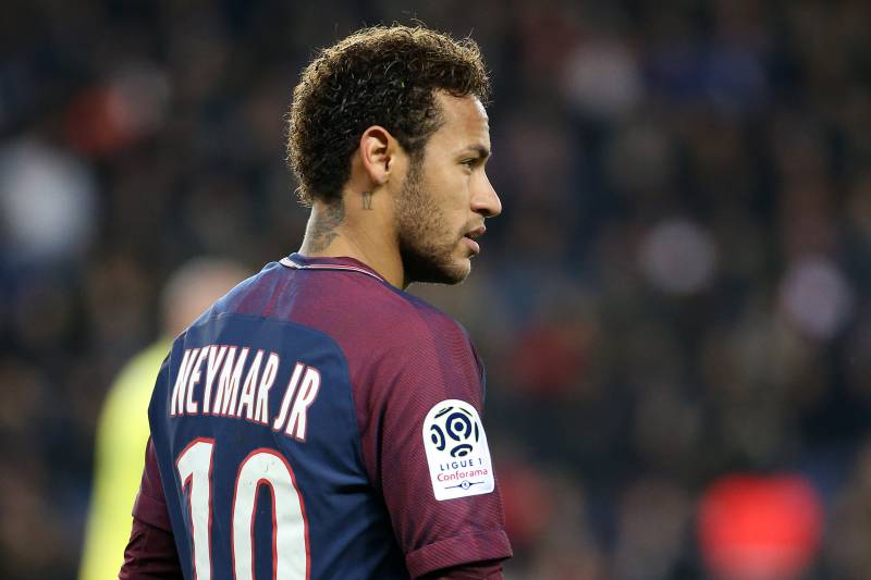 Adriano: “Neymar rất hối hận với quyết định của mình”