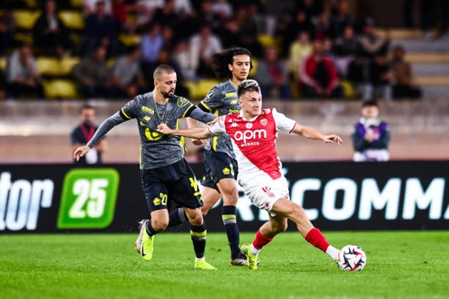 AS Monaco 0-0 Lille: Thẻ đỏ tai hại; Bế tắc trên sân nhà