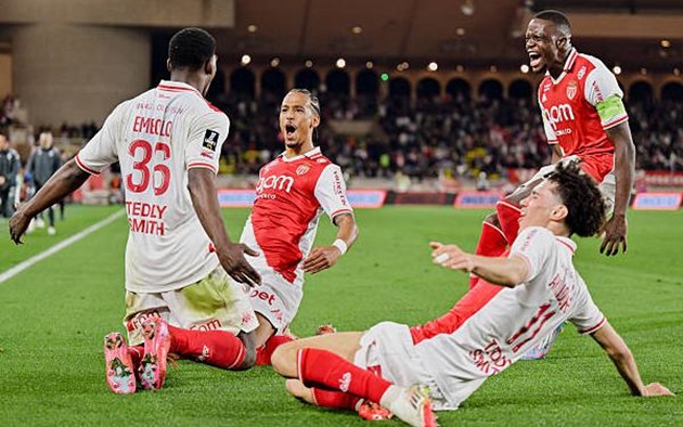 AS Monaco 2-1 Nice: “Song sát” tỏa sáng; Níu kéo hy vọng mong manh