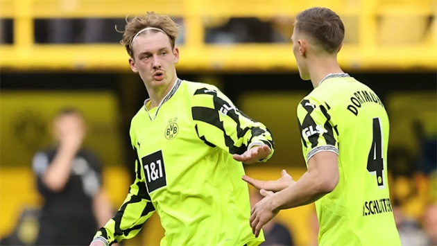 Ẩu đả, trừ lương, tống khứ hơn nửa đội hình: chuyện gì đang xảy ra với Dortmund?