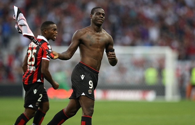 Balotelli được đề cử hay nhất Ligue 1 tháng 9
