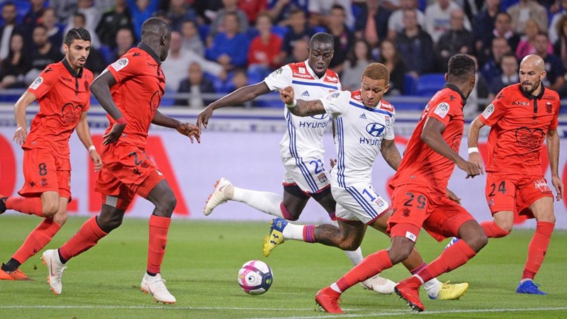 Balotelli trở lại, Nice giành 3 điểm đầu tay