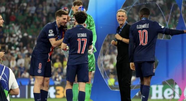 Barcelona có thể học được gì từ nhà vô địch Champions League PSG?