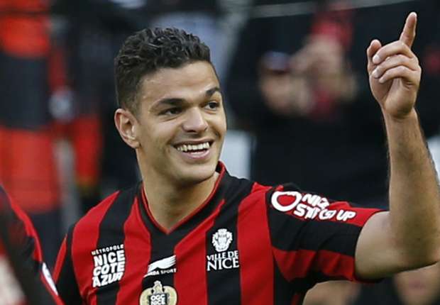 Ben Arfa tự tin đuổi kịp Messi và Ronaldo