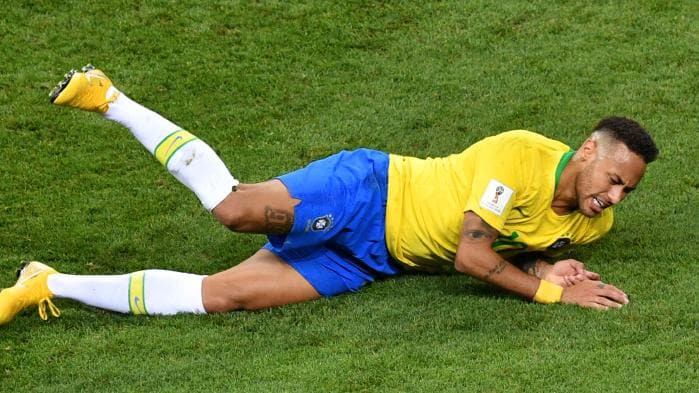 Bị chỉ trích là ‘thánh ăn vạ’, Neymar đáp trả bất ngờ