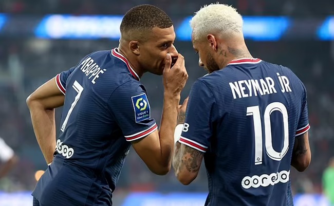 Bị đồn muốn tống khứ Neymar, Mbappe dằn mặt truyền thông