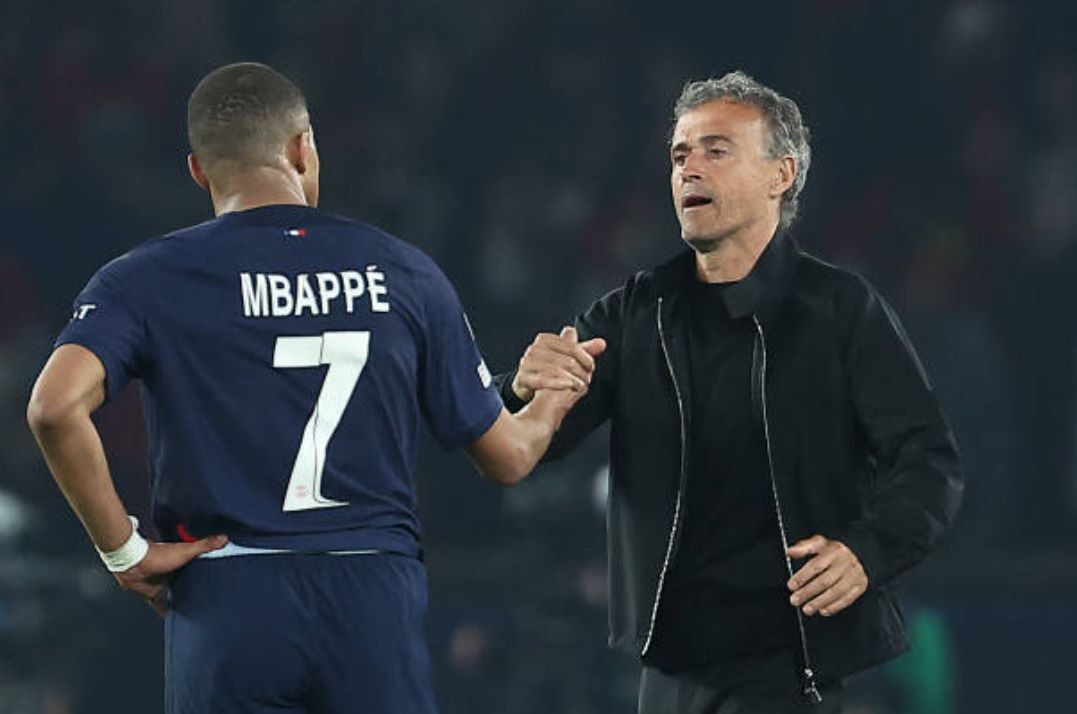 Bị hỏi về Mbappe, Enrique nổi cáu với phóng viên