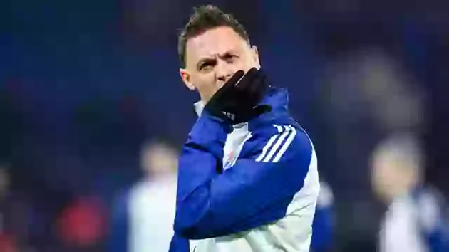 Bị phạt vì che cầu vồng, Matic chấp nhận tham gia chiến dịch