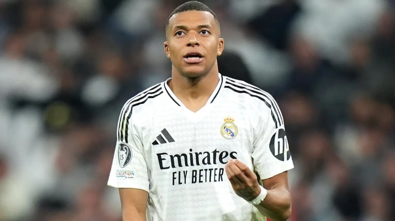Căng thẳng leo thang, chủ tịch PSG gửi thông điệp đến Mbappe