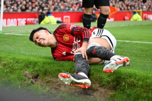 Chia tay Varane và Kambwala, Man United sẽ thực hiện 4 thương vụ cho vị trí trung vệ