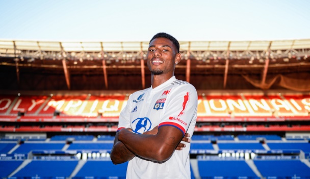 CHÍNH THỨC: Arsenal cao tay, bỏ túi món hời từ sao “bị sốc vì Emery”