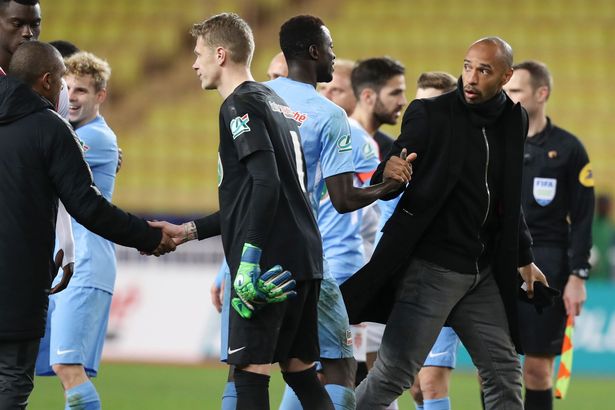 CHÍNH THỨC: AS Monaco tước quyền HLV của Henry, chọn xong người thay thế