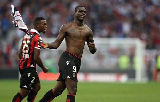 Chính thức: Balotelli được xóa thẻ đỏ trong trận đấu với Lorient
