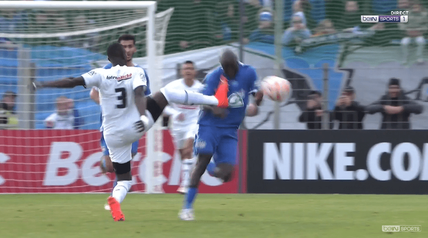 CHÍNH THỨC! Cầu thủ của Man Utd bị cấm thi đấu 7 trận