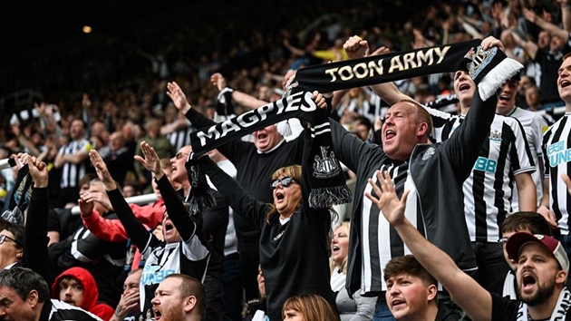 Chơi không đẹp, PSG bị cổ động viên Newcastle chỉ trích