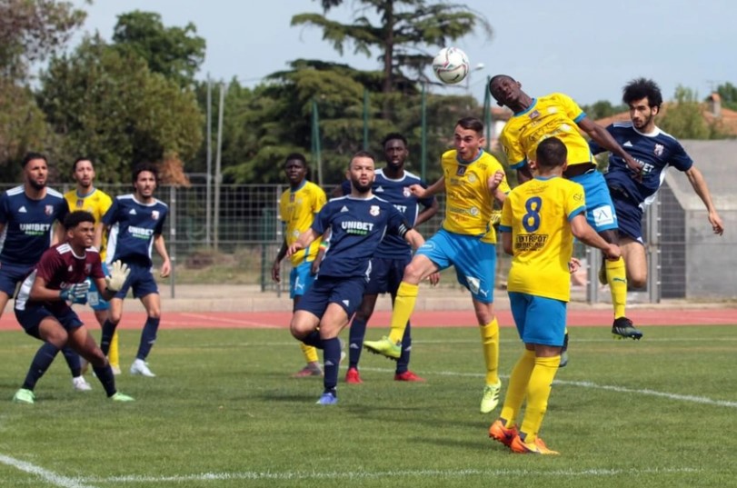 CLB Pháp bị điều tra dàn xếp tỷ số sau chiến thắng 22-1