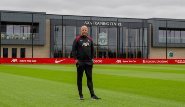 Còn 1 núi công việc, Liverpool không nên cố đấm ăn xôi vì Yoro