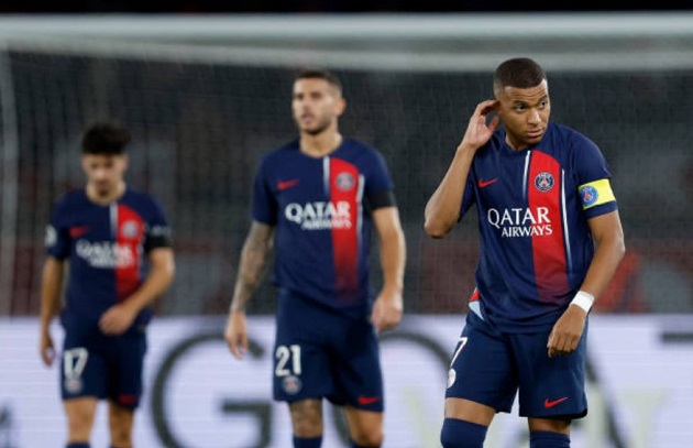 Cú đúp của Mbappe không cứu được PSG
