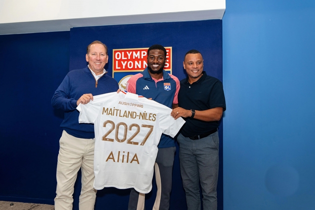 Cựu sao Arsenal bị Olympique Lyon “hắt hủi”