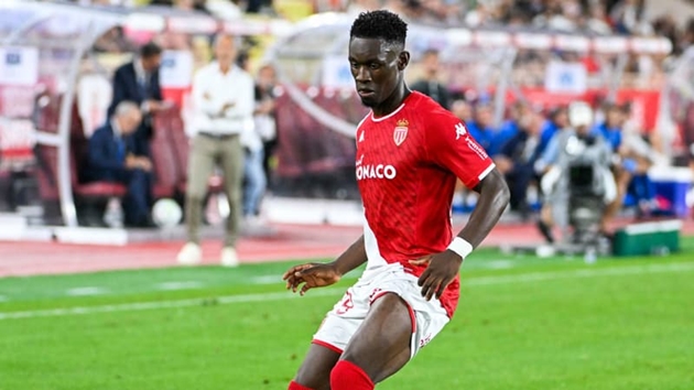 Cựu sao Arsenal bị truất quyền đá 11m ở Monaco