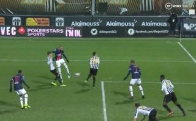 Cựu sao Real tỏa sáng, PSG leo lên ngôi đầu trong ngày vắng Pochettino