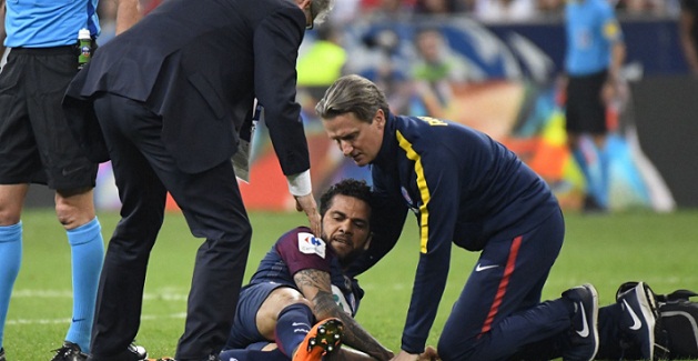 Dani Alves 99% lỡ World Cup, xứ Samba lo lắng