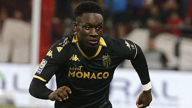 Đấu derby, HLV báo tin không vui về cựu sao Arsenal