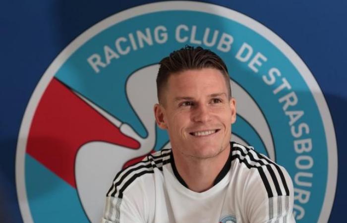 Đội hình tiêu biểu vòng 16 Ligue 1: Nỗi thất vọng PSG, gã du mục Châu Âu