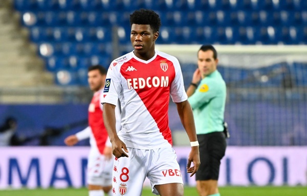 Đội hình tiêu biểu vòng 9 Ligue 1: Người thừa Barca, mục tiêu Chelsea