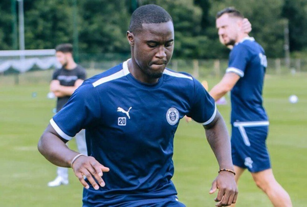 Đối thủ cạnh tranh với Quang Hải ở Pau FC dính chấn thương