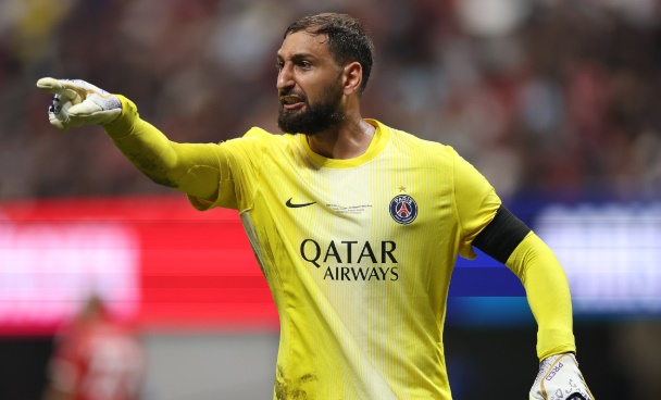 Donnarumma và Chevalier, ai mới là người gác đền số 1 của PSG?