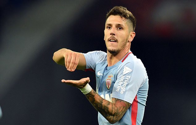 Falcao lại có cú đúp giúp Monaco hủy diệt Lille