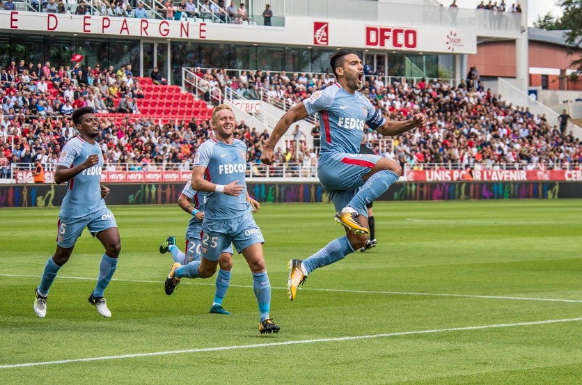 Falcao lập hat-trick trước Dijon, Monaco đi vào lịch sử Ligue 1