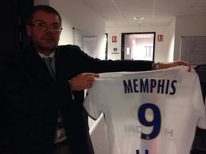 Ghi 1 bàn, Depay đã bước vào ngôi đền huyền thoại