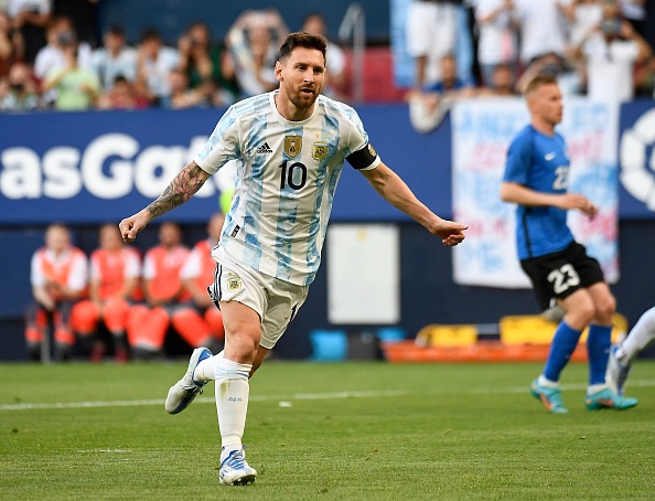 Ghi 5 bàn, Messi đạt cột mốc chưa ai làm được trong lịch sử bóng đá