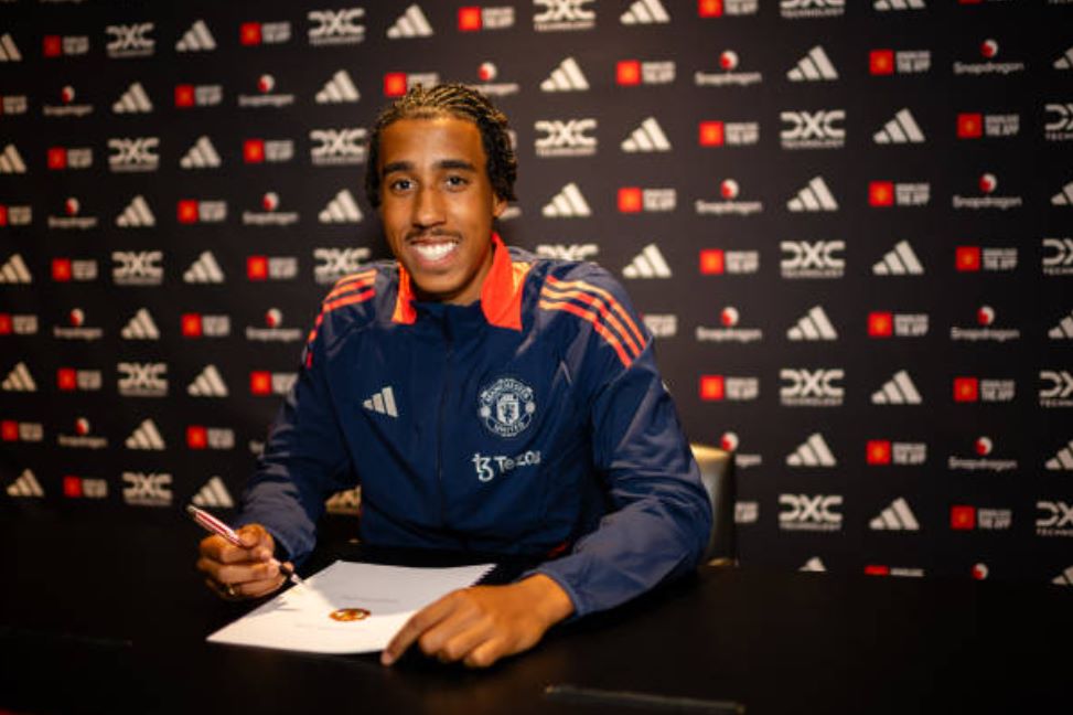 Giật Yoro khỏi tay Real, Man United khiến Romano phát cuồng