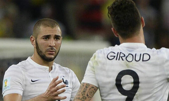 Giroud rủ Benzema đua xe go-kart