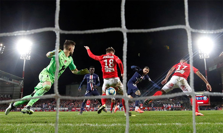 Góp mặt 5 phút, “vua đệm bóng” khiến NHM PSG phát cuồng: “Cậu ta là sát thủ thực thụ”