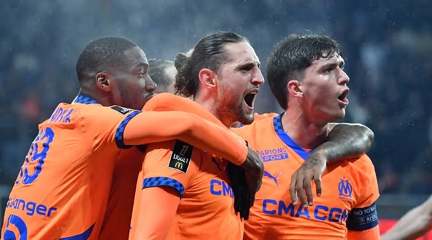 Greenwood mờ nhạt, Marseille vẫn thắng dễ Angers