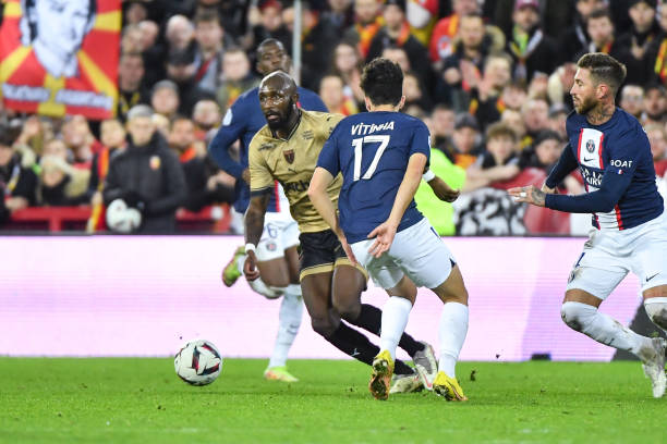 Hạ PSG, HLV Lens gửi lời tuyên chiến đến toàn thể Ligue 1