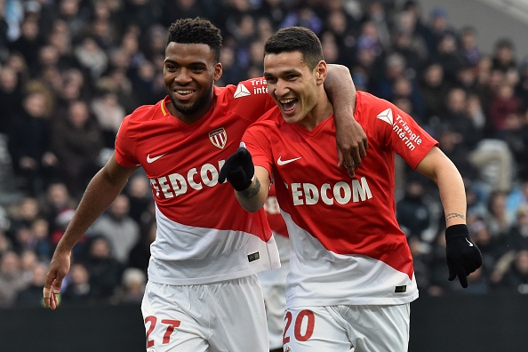 Hàng thải Arsenal ghi bàn quyết định, Monaco đánh rơi 3 điểm đáng tiếc